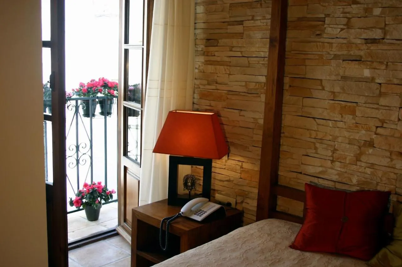 La Villa Marbella - Old Town Hotel